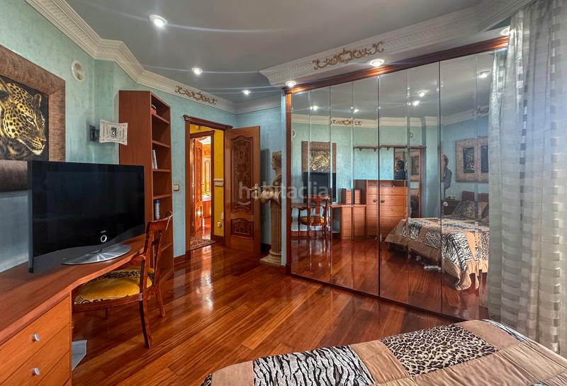 Foto ccc71244-1c2f-4658-ad93-dc489a1b8b1e. Xalet amb xemeneia calefacció aparcament piscina a Santa Cruz de Bezana