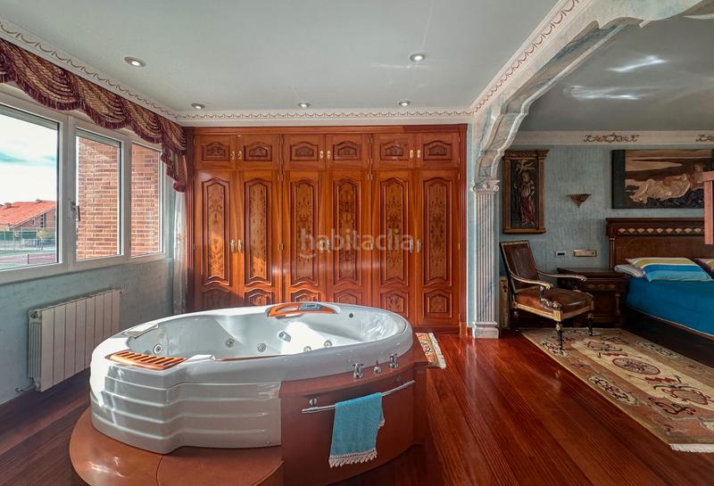 Foto cede0922-5b0c-4288-8626-135f70fab2e2. Xalet amb xemeneia calefacció aparcament piscina a Santa Cruz de Bezana