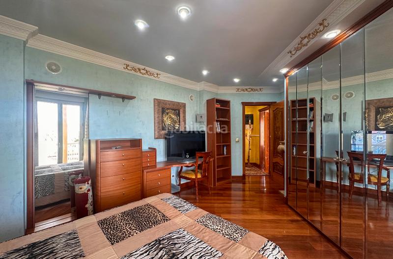 Foto d4bfcdf9-09a5-4370-a177-9cdf1d29de51. Xalet amb xemeneia calefacció aparcament piscina a Santa Cruz de Bezana