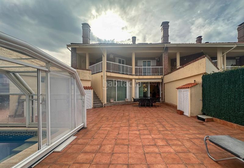 Foto e5dc2ff1-66a8-42d8-9d60-91012a548230. Xalet amb xemeneia calefacció aparcament piscina a Santa Cruz de Bezana