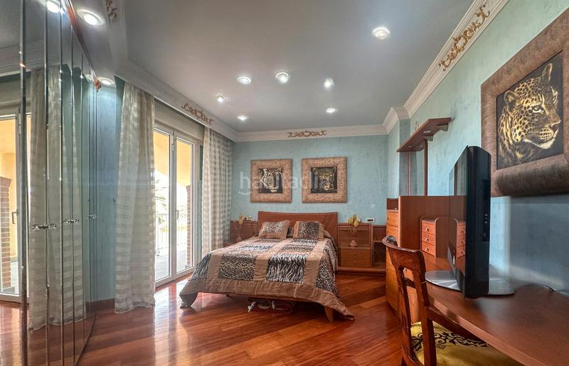 Foto ee5babce-2670-4324-bcbf-fee8125b2ca2. Xalet amb xemeneia calefacció aparcament piscina a Santa Cruz de Bezana