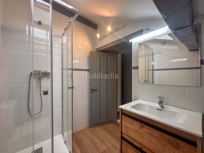 Foto 41c40083-f75e-41c4-aa43-7365ab14fd00. Casa aparellada a Alfoz de Lloredo