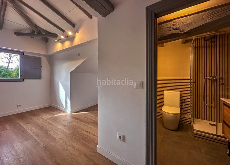 Foto cdc5b912-8db5-40a2-bfaa-afdc133d0ae3. Casa aparellada a Alfoz de Lloredo