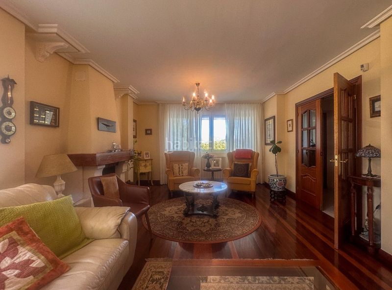 Foto f0f29648-7a90-4ce9-a7b9-26d82ff24bf7. Chalet exclusiva. chalet independiente con parcela de 1.653 m² en Camargo
