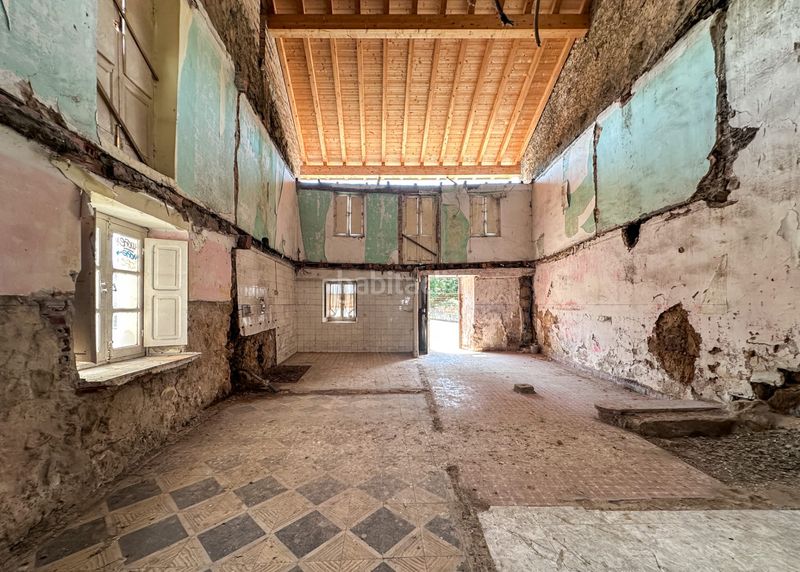 Foto ccc979f4-c7c7-4f3b-9036-3604037f93b0. Casa aparellada a Castañeda