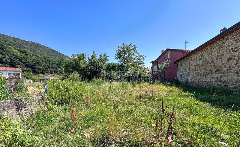Foto d60792cc-7d68-4917-b0af-4b8538cd859a. Casa aparellada a Castañeda