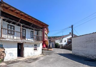 Casa pareada  Calle la cueva. Exclusiva. casa de piedra para reformar con jard�n de 419 m�