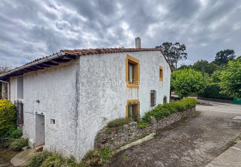 Foto 01f5ec9b-5102-44af-a3d7-75ee81989b33. Casa amb calefacció a Alfoz de Lloredo