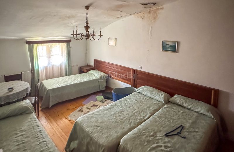 Foto 2fa8b48d-6d8d-4d12-bc01-e6936682d414. Casa amb calefacció a Alfoz de Lloredo