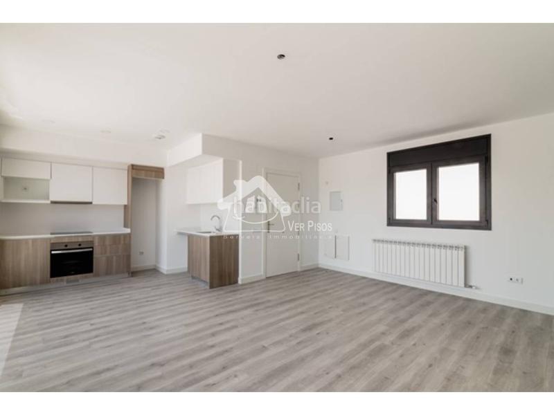 Foto dd2bbd7c-d9e4-4614-b5dd-8dd27e9a747f. Ático atico en venta en centre en Eixample Nord Girona