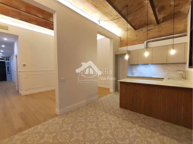 Foto 0be65c79-5eba-4dc0-be3d-217e682540f0. Piso Casagemes centre en Casagemes Badalona