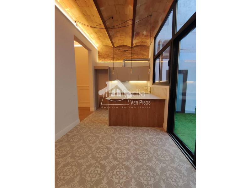 Foto 26900fbd-ce13-4f06-afd4-e5014b7d17f6. Piso Casagemes centre en Casagemes Badalona