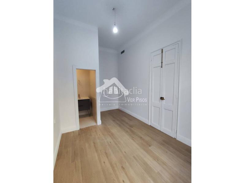 Foto 410abd3c-7b2f-4343-8aea-18efb0c5a427. Piso Casagemes centre en Casagemes Badalona