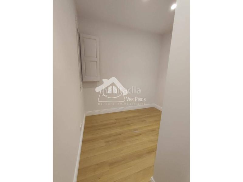 Foto 7fbb59bb-6072-4de5-82c6-b9fd02e98f2a. Piso Casagemes centre en Casagemes Badalona