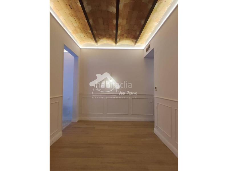 Foto b111b8a4-9356-4edf-906a-4d6e108a9823. Piso Casagemes centre en Casagemes Badalona