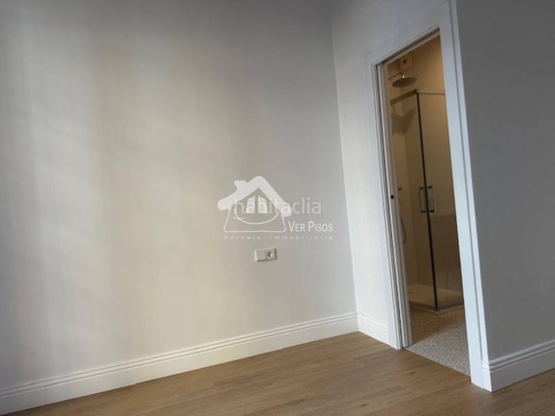 Foto c23cc8cf-db17-40e2-a81f-92e9a3ddbc00. Piso Casagemes centre en Casagemes Badalona