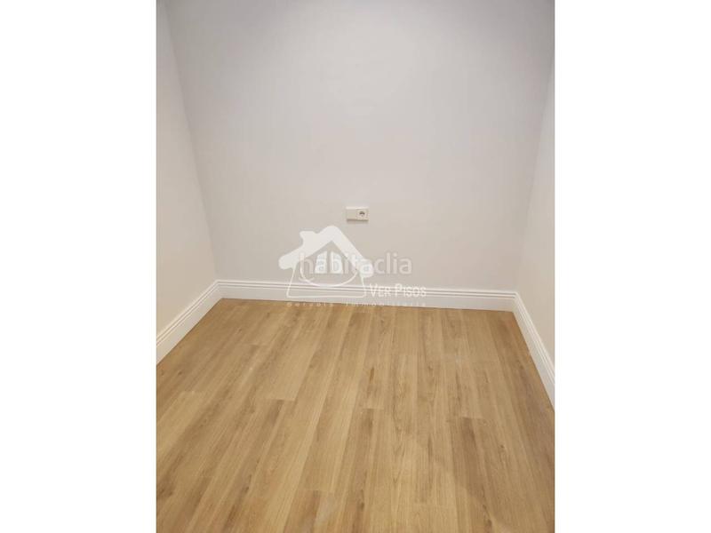 Foto c63f32a4-333f-4410-94f6-8c3d7a58ad2f. Piso Casagemes centre en Casagemes Badalona