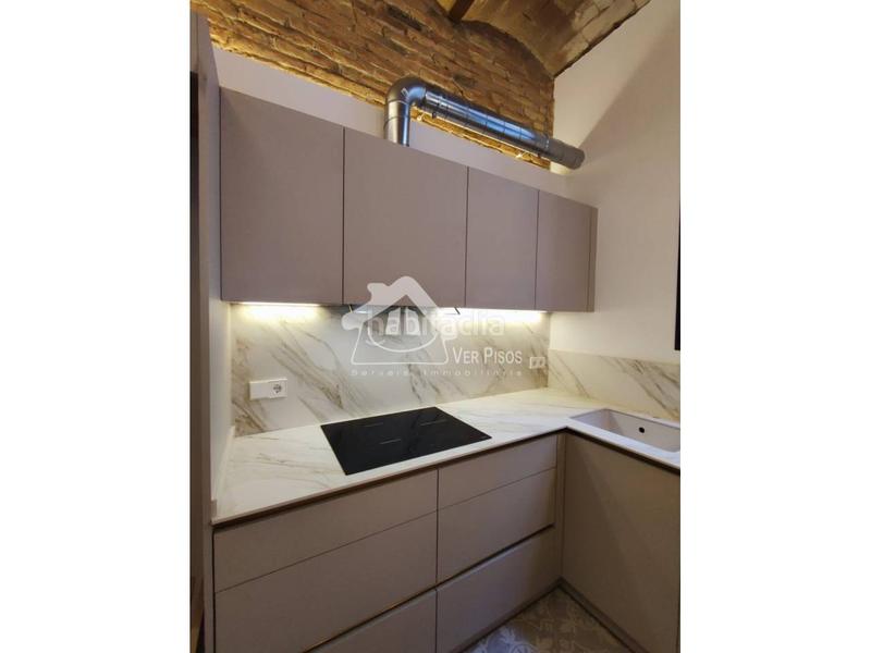 Foto d65fbcd7-58e3-4ef5-ab62-925a148cd328. Piso Casagemes centre en Casagemes Badalona