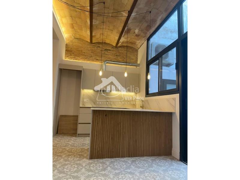 Foto dadaa148-d900-4fb3-81b4-53f030c224fe. Piso Casagemes centre en Casagemes Badalona