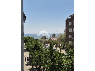 Etagenwohnung  Canyadó. Piso seminuevo con vistas al mar en badalona  a 3 minutos de la