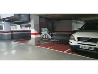 Parking voiture à estribord