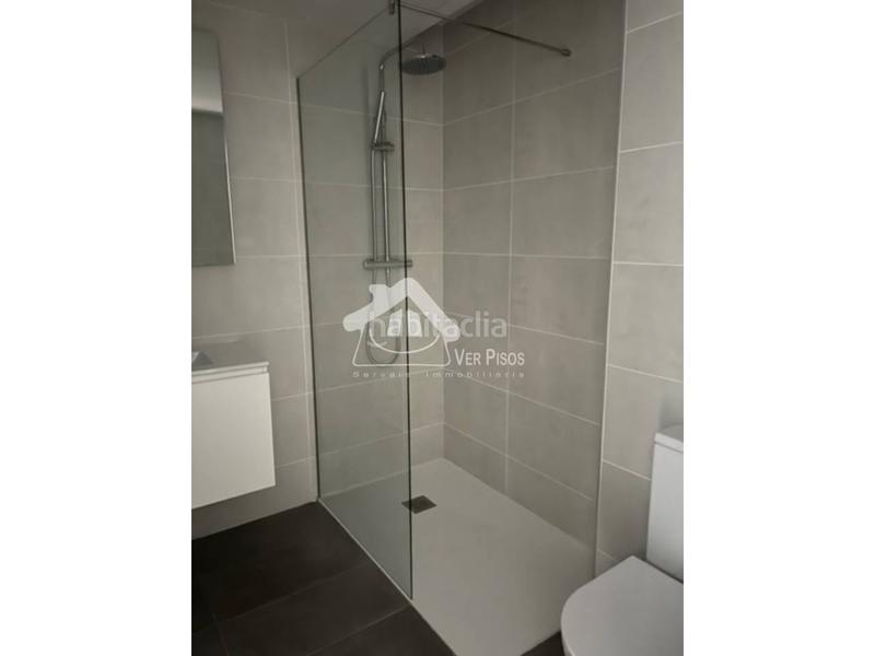 Foto 3fd32200-b7f8-49cd-bda7-fc532a56c83c. Pis amb calefacció aparcament a Poblenou Barcelona