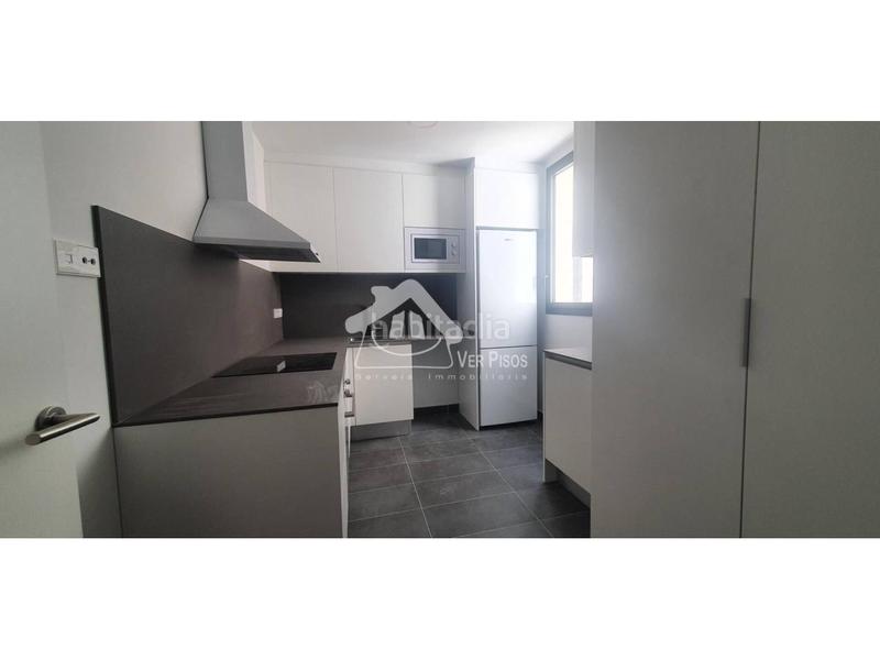 Foto 4d30939a-1846-463d-b5cb-f21971879549. Pis amb calefacció aparcament a Poblenou Barcelona