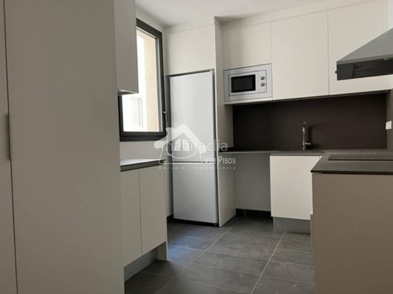 Foto 58177bad-93e7-4e9e-b04f-cccebb264edb. Pis amb calefacció aparcament a Poblenou Barcelona