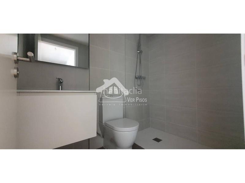 Foto a69e4648-1b8c-471e-8202-1ecb506ccabf. Pis amb calefacció aparcament a Poblenou Barcelona