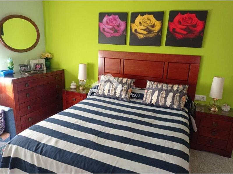 Foto c141f5bf-5abe-470d-bfbe-9207df95bf7d. Flat with heating in Centre Pineda de Mar