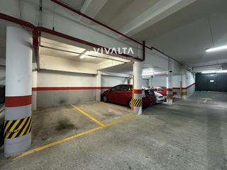 Aparcament cotxe  Manojo de rosas. Plaza de garaje en manojo de rosas