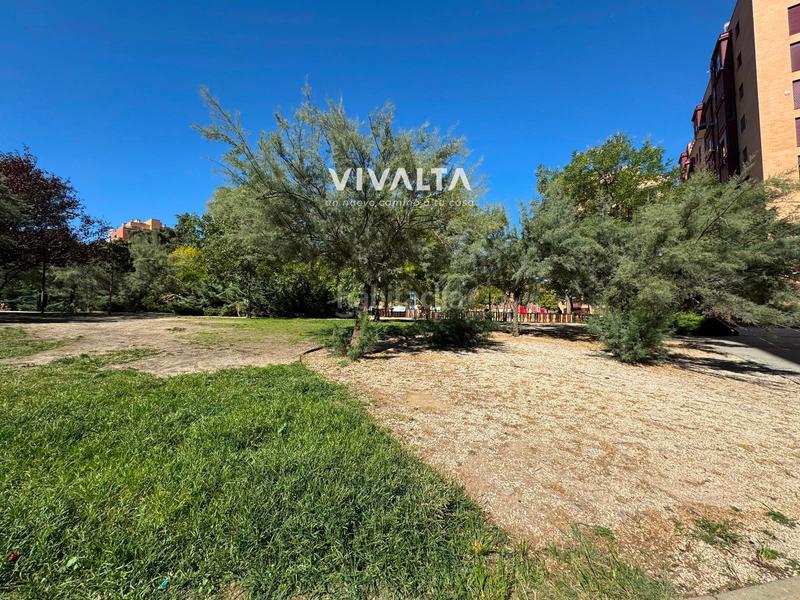 Foto 6403bf4d-38cf-4b81-b42c-f0aacd773b08. Etagenwohnung mit heizung parking in San Fermín Madrid