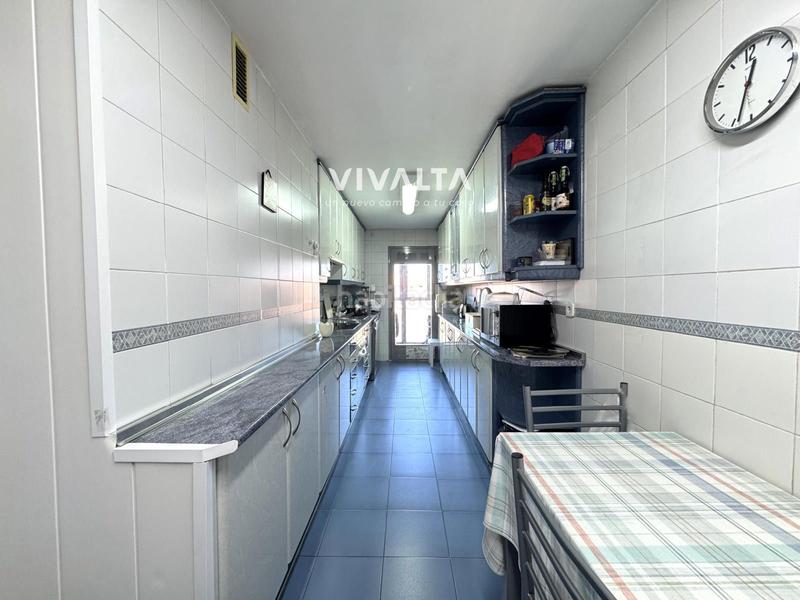 Foto 86a36e8d-7f85-4f03-8998-a707559ef6af. Etagenwohnung mit heizung parking in San Fermín Madrid