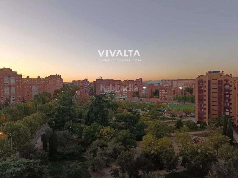 Foto f14504f3-7e8a-47f8-9fa4-c280974e8b49. Etagenwohnung mit heizung parking in San Fermín Madrid