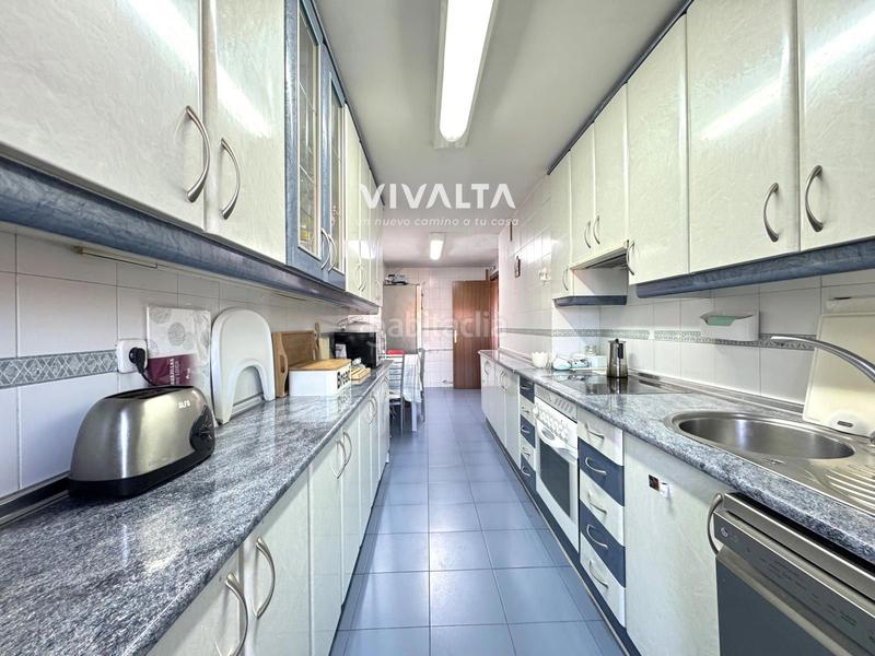 Foto f4d61f2c-c403-442c-a9af-6e53e9958ff6. Etagenwohnung mit heizung parking in San Fermín Madrid