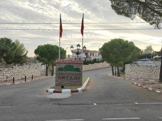 Finca rústica  Sevilla. Parcela en urbanización urtajo