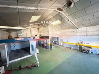 Nave industrial  Canteras. Taller de chapa y pintura