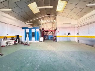 Nau industrial  Canteras. Taller de chapa y pintura