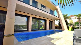 House in Carrer de les orqudies 16