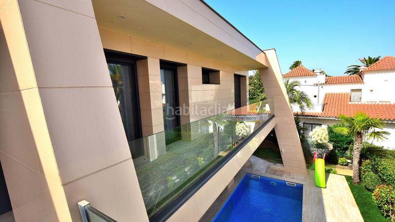 Foto 5d251741-5e35-4a1a-894f-cf622b54b986. Casa a carrer de les orquídies 16 a Cambrils port Cambrils
