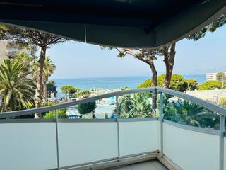 Flat in Carrer de brusselles 51. Piso con vista al mar