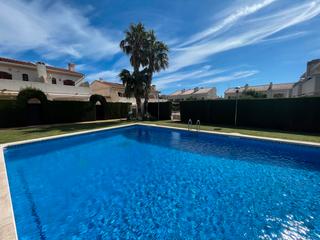 Xalet a Carrer de chirac 11. Chalet adosado en venta en calle de chirac