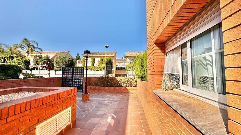 Foto 3a9a1d76-fc15-4e42-96b3-45a28f9b7d38. Casa adossada amb calefacció aparcament piscina a Cambrils
