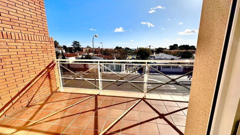 Foto ee9f5611-9f7f-4453-90b5-126ef37d389b. Casa adossada amb calefacció aparcament piscina a Cambrils