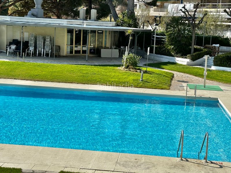 Foto 66711985-2e3b-4b11-9078-21b9cc2687fb. Apartament amb calefacció piscina a Mar i Camp - Platja dels Capellans Salou