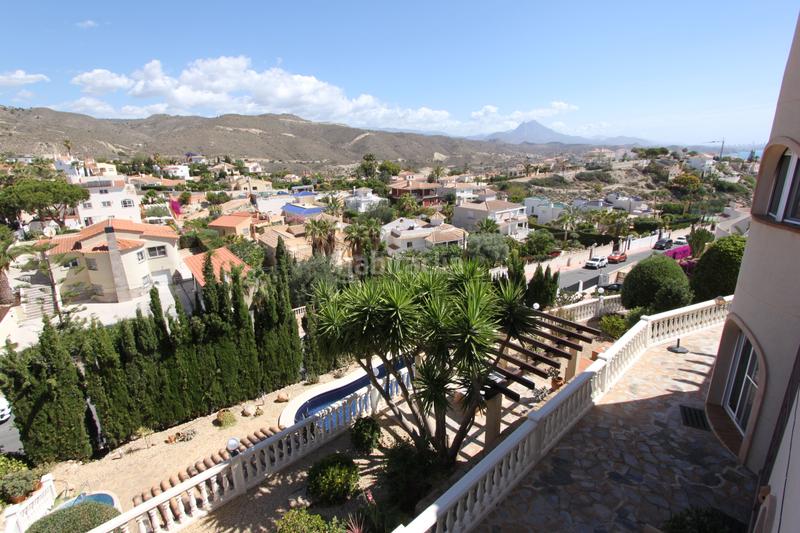 Foto b698d4b7-ee81-4b6f-b035-5e4d0da32114. Xalet a Pueblo Acantilado-Lanuza Campello (el)