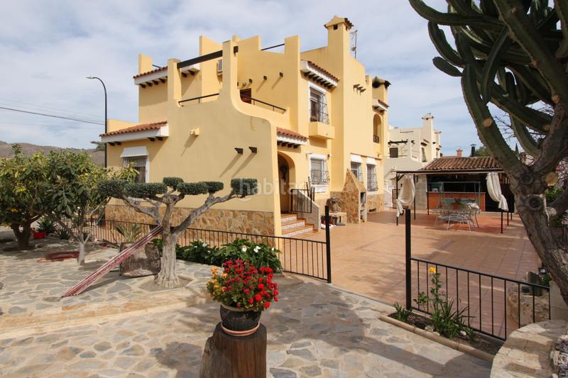 Foto 9519f4b3-c228-4b00-9c3b-c02af1cffbfe. Xalet a Pueblo Acantilado-Lanuza Campello (el)