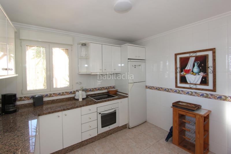 Foto 4fe11caa-bcef-4626-9aef-1c2f13e36180. Chalet en Pueblo Acantilado-Lanuza Campello (el)