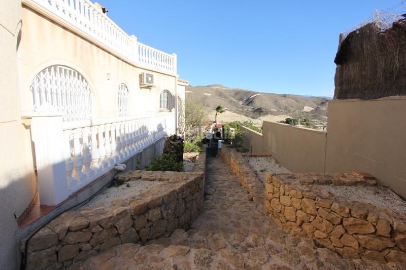 Foto 2d3e056a-b221-45b2-bdc0-dd86d0b258b7. Chalet in Pueblo Acantilado-Lanuza Campello (el)