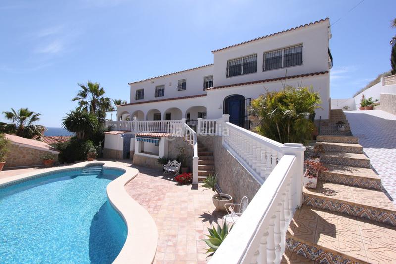 Foto 4bc1d6ea-18ba-414f-9ee0-b5713dab38a6. Chalet in Pueblo Acantilado-Lanuza Campello (el)